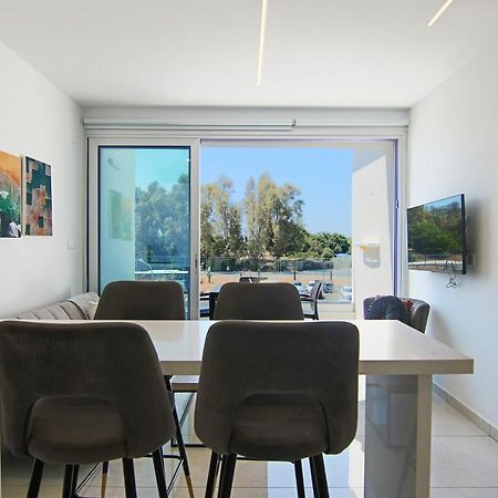 Phaedrus Living - Seaside Executive Flat Harbour 203 Leilighet Paphos Eksteriør bilde