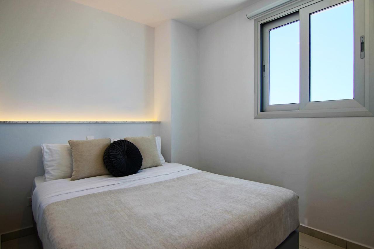 Phaedrus Living - Seaside Executive Flat Harbour 203 Leilighet Paphos Eksteriør bilde